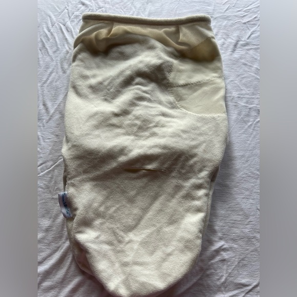 Baby Cream SwaddleMe Sack Boy or Girl Fleece - Picture 2 of 5